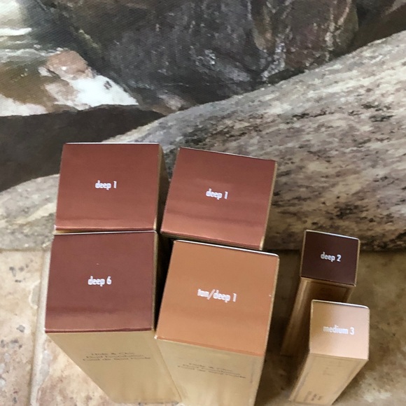 STILA Buildable Foundation - Picture 14 of 15